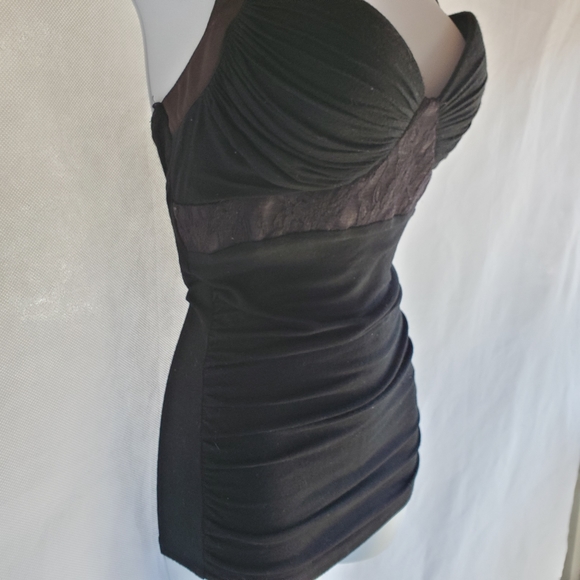 Papaya Black Halter Tank Top With Lace Detail - Picture 5 of 9
